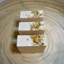 Load image into Gallery viewer, Oat Milk, Kaolin, Chamomile & Calendula