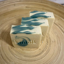 Load image into Gallery viewer, Mint & Citrus Essential Oil Bar