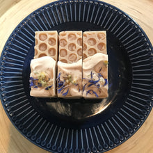 Load image into Gallery viewer, Raw Honey Soap