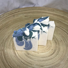 Load image into Gallery viewer, Lemongrass & Coconut Milk