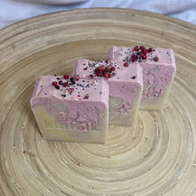 Load image into Gallery viewer, Lemon &amp; Raspberry
