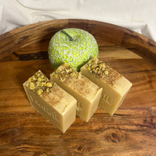 Load image into Gallery viewer, Apple
