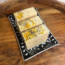 Load image into Gallery viewer, Yuzu Lemongrass &amp; Poppyseed
